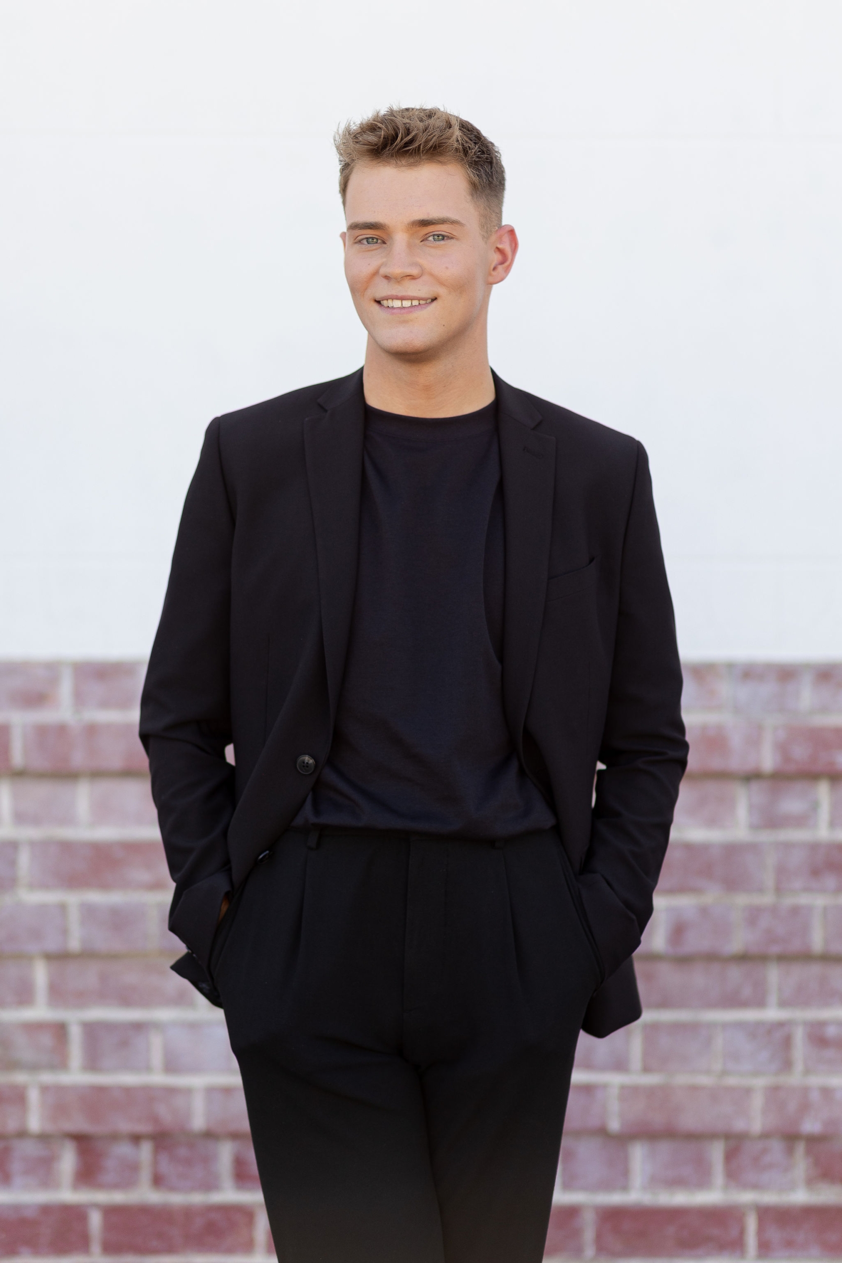 ULTIMO HEADSHOT JOSH